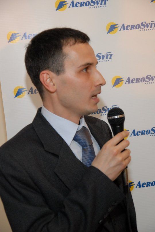AeroSvit 33
