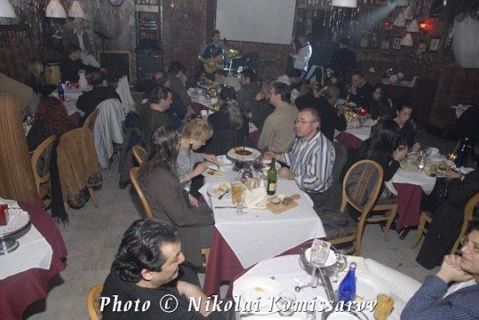 FNKY087-vi