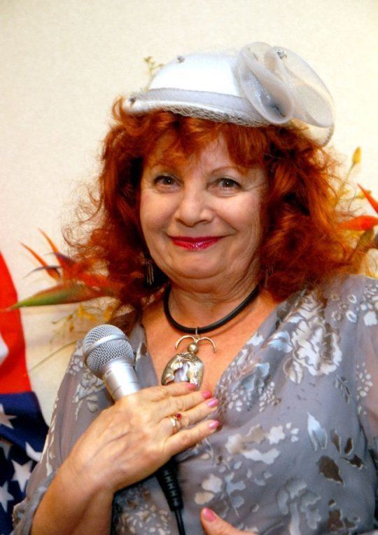 Aida Vedischeva 02