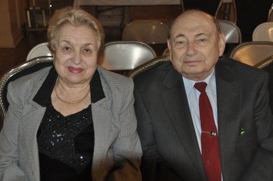 Sasson-Akbashes-parents