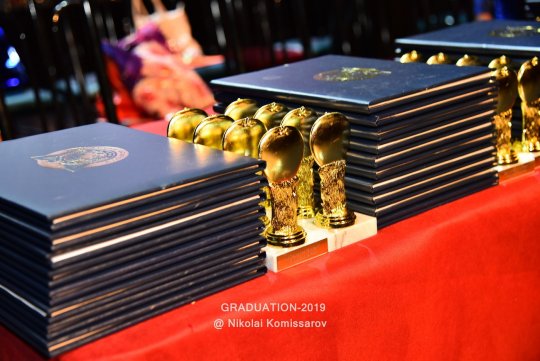 GRADUATION0016-vi