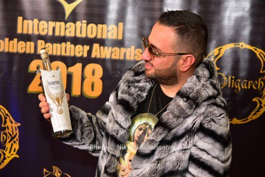 AWARD0073-vi
