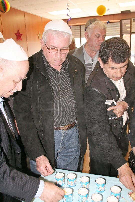 center 100.jpg