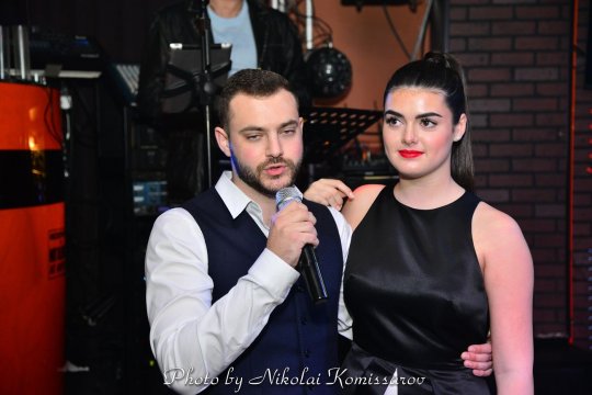 SHARON0382-vi
