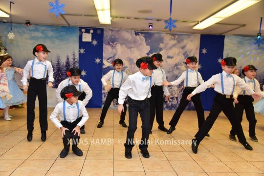 XMAS0215-vi
